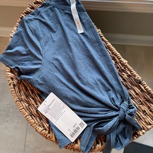 Lululemon top!